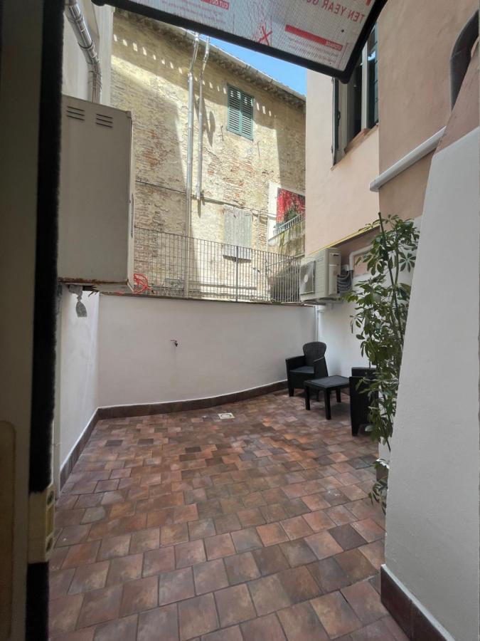 Guest house L'antica Falconeria Iesi